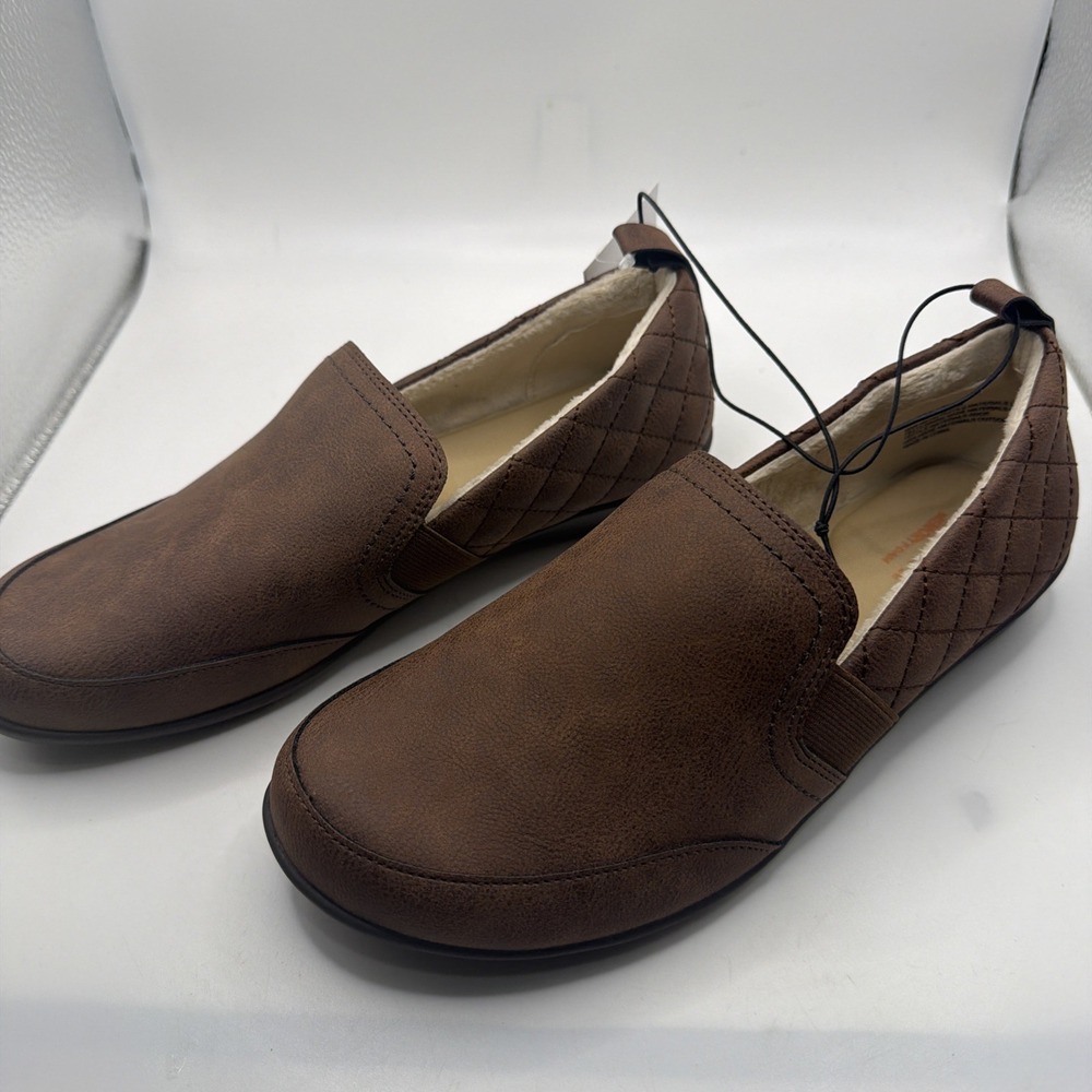 JSPORT "Lisa" Women's Quilted Slipper  Moc Style Shoe (Brown) Size 11. New